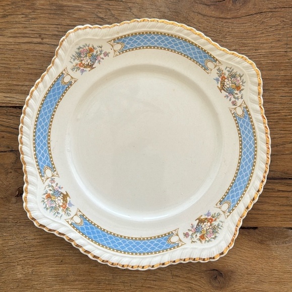 Vintage HTF Johnson Bros. Belvedere Plate, Stamped Old English - Picture 2 of 4